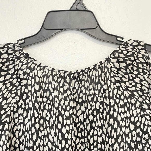 Express Women's Black and White Relaxed Fit Cold Shoulder Blouse Top Size XS/TP - Picture 5 of 9